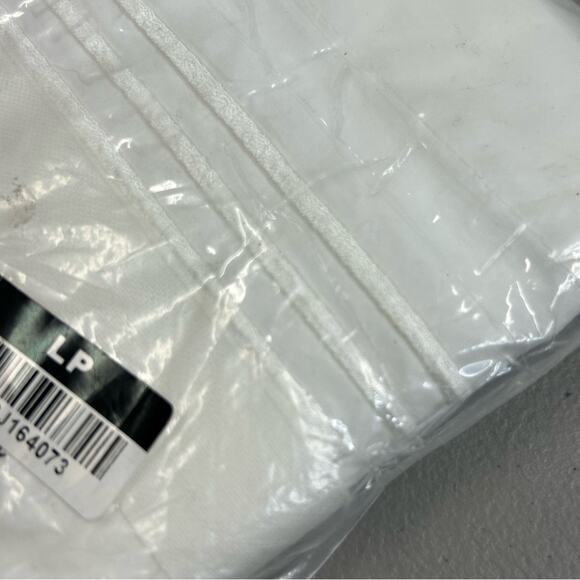 Pottery Barn Grand Embroidered Percale Euro Sham Pillow Cover White 400 TC NEW - Picture 4 of 5